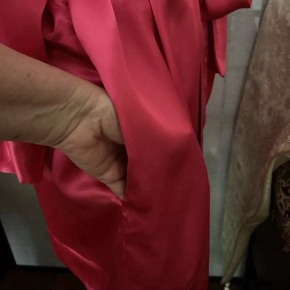 EXTREMELY RARE Victorias Secret NYC Fashion Show 2011 Silk Kimono - Picture 7 of 11